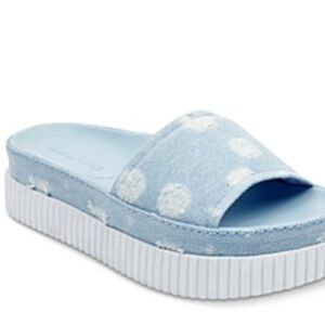 NIB Kendall & Kylie Blue Sandals with Platform Sole